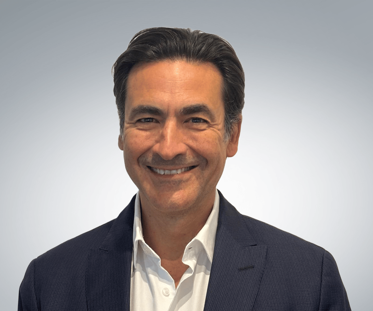 wbst-headshots-grad-1200x1000-ricardo-fuertes