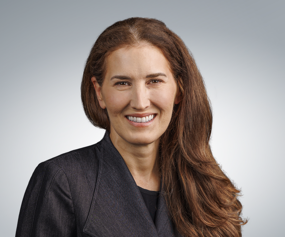 Tina Sampath Headshot